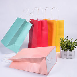 Bolsas elegantes elegantes del papel de Brown, bolsas de papel coloreadas con las manijas proveedor