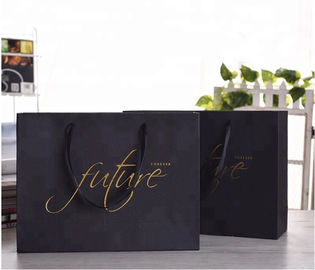 Bolsas de papel de encargo del tamaño de la impresión ULTRAVIOLETA, bolsas de papel comerciales para la promoción de la compañía proveedor