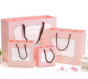 Material impreso aduana hermosa del papel de arte de las bolsas de papel cualquier tamaño disponible proveedor