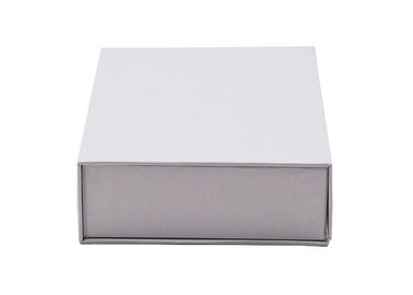 Las cajas de regalo del top del tirón del peso 180.2g con el rectángulo blanco del color de la captura magnética forman proveedor