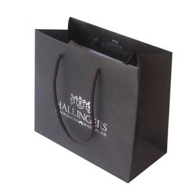 Pequeñas bolsas de papel negras profesionales, bolsas de papel personalizadas con la manija de la cinta proveedor