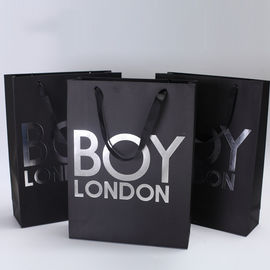 Los bolsos de compras de papel reciclables modificaron el color para requisitos particulares para la ropa interior/la camiseta proveedor