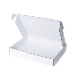 Peso de empaquetado 43.5g de la impresión en offset de la caja 4c del cartón de la forma rectangular proveedor